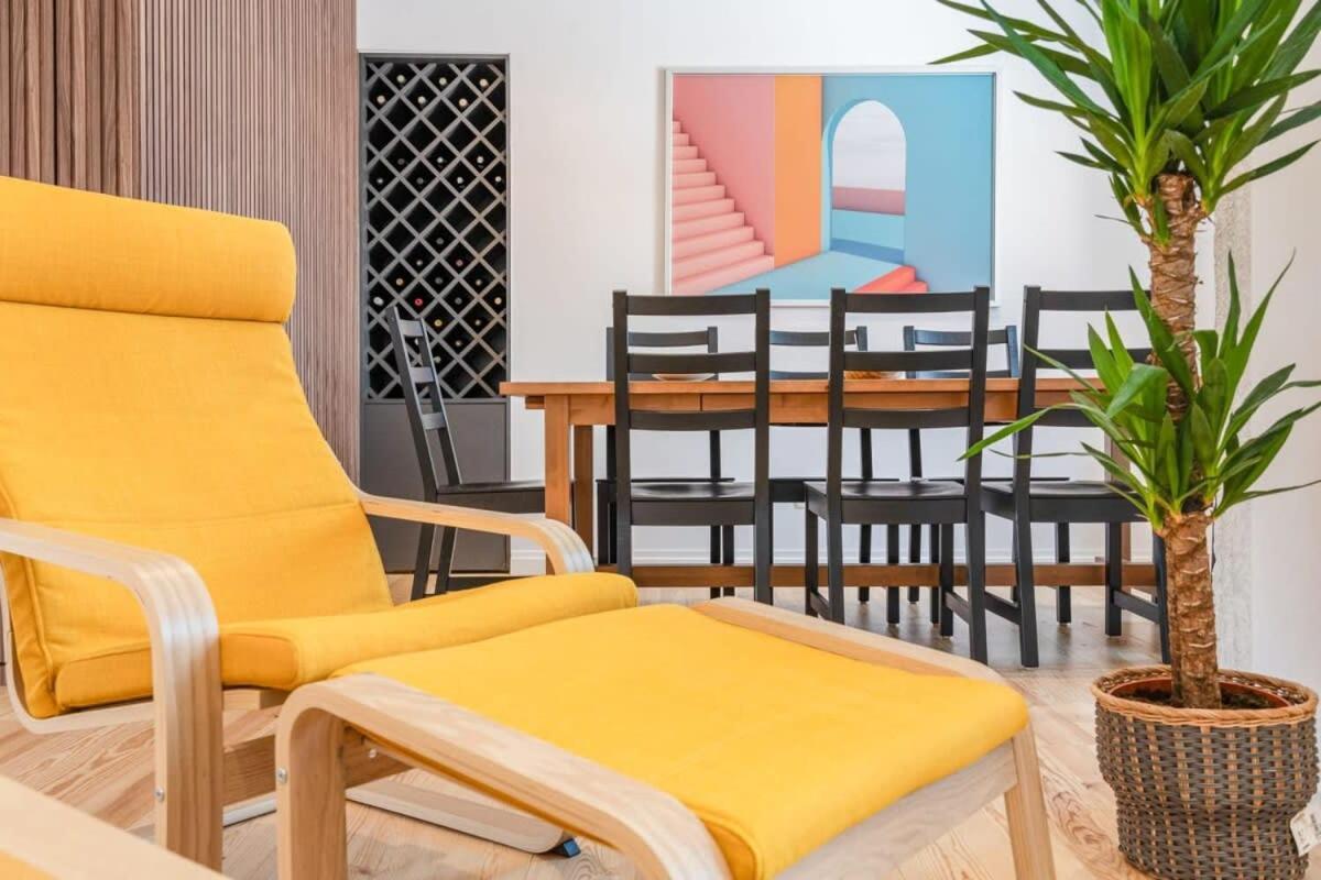 Cozy Coastal Getaway 3Br Apartment In Estoril Buitenkant foto
