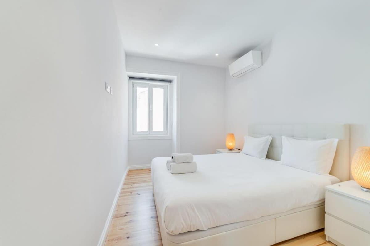 Cozy Coastal Getaway 3Br Apartment In Estoril Buitenkant foto