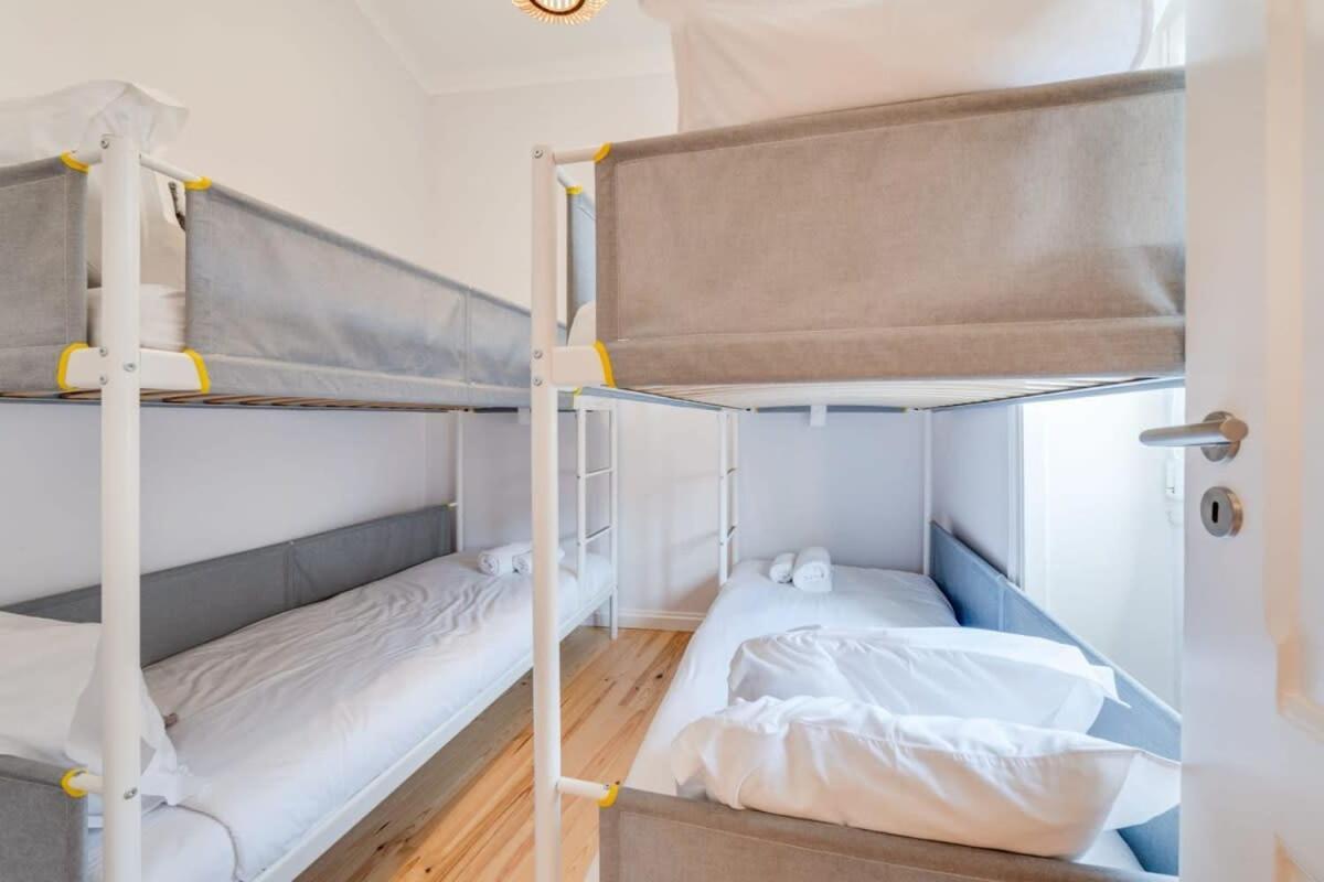 Cozy Coastal Getaway 3Br Apartment In Estoril Buitenkant foto